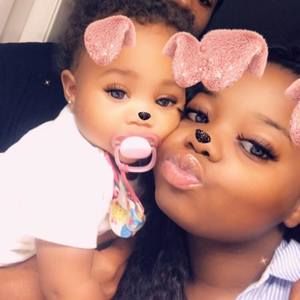 Meet your Posher, Angela